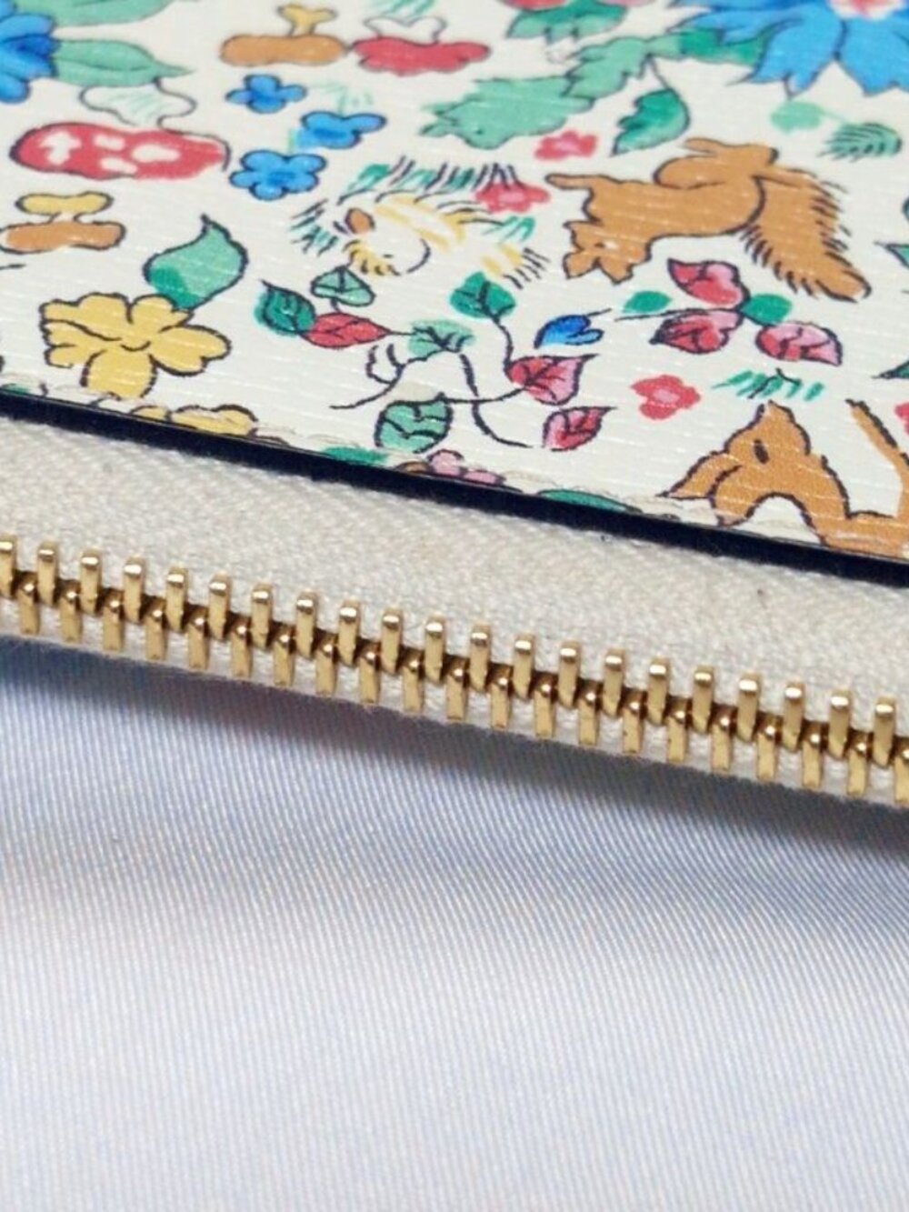 Gucci Liberty Collaboration Multicolor Clutch - Picture 6 of 10